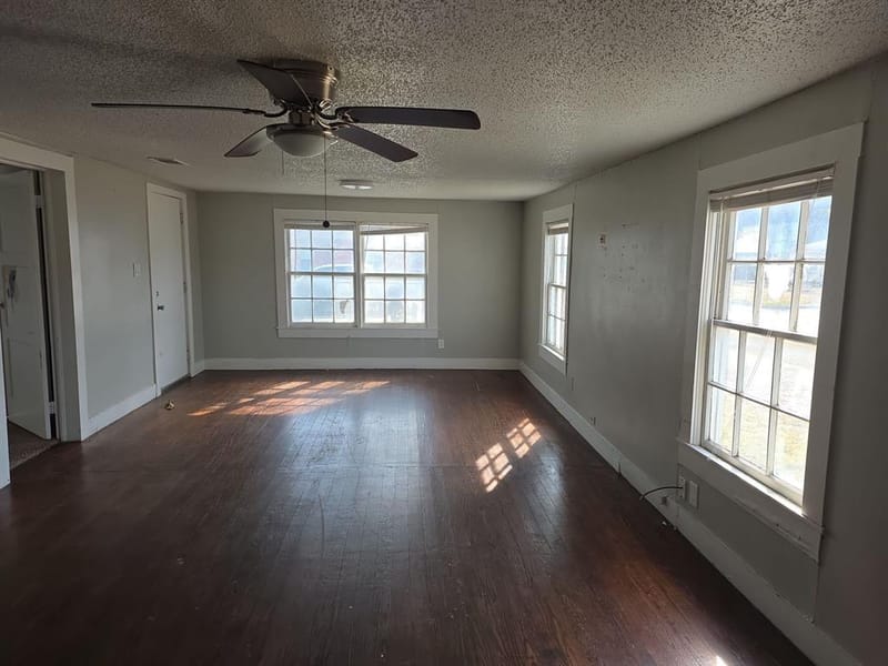 402 W 4th Street # 1, Kaufman TX 75142 - Photo 9