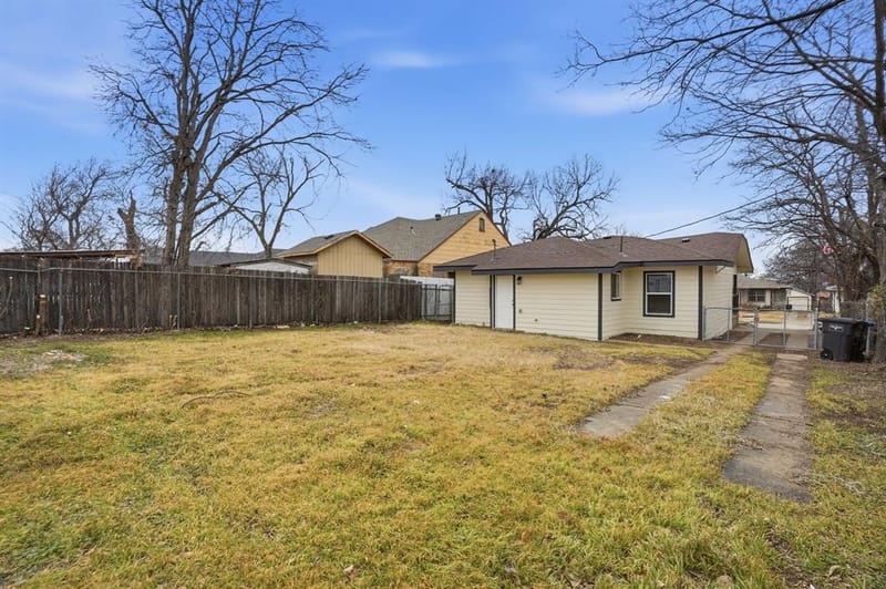 936 E Ramsey Avenue, Fort Worth TX 76104 - Photo 20
