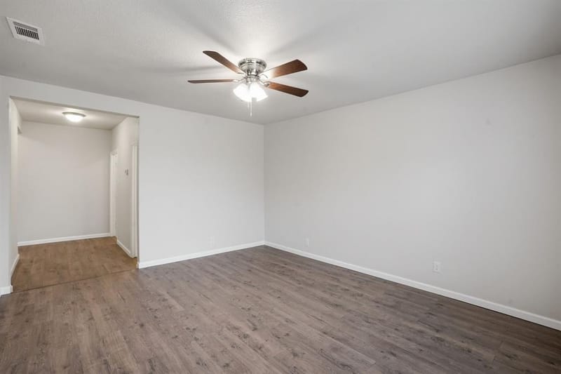 936 E Ramsey Avenue, Fort Worth TX 76104 - Photo 9
