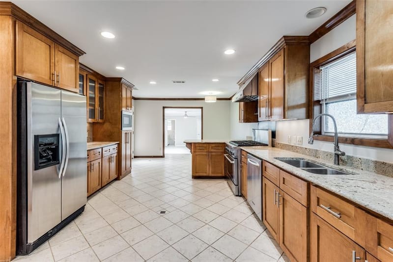 2012 Atlantic Street, Dallas TX 75208