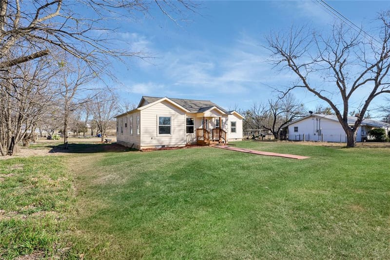 535 Hurt, Dublin TX 76446 - Photo 9
