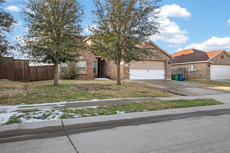 136 Eider Drive, Sanger TX 76266 - Photo 2