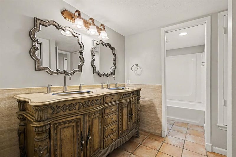 1606 Hawthorne Drive, Arlington TX 76012 - Photo 19