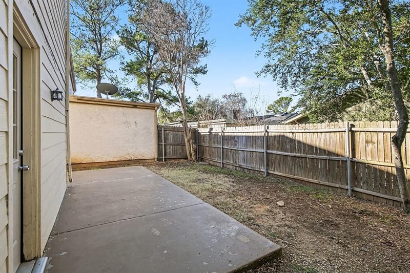 1606 Hawthorne Drive, Arlington TX 76012 - Photo 21