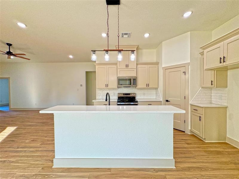 224 Hazelwood Drive, Woodway TX 76712 - Photo 7