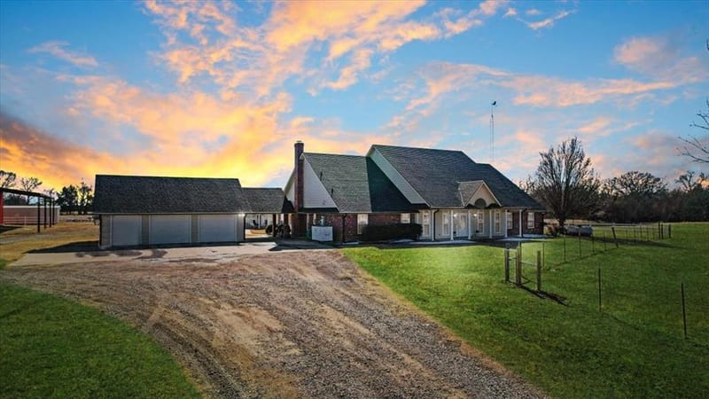 1628 County Road 2605, Bonham TX 75418