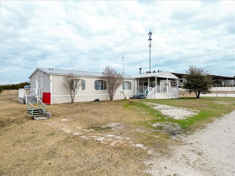 5206 Buttercup Court, Granbury TX 76049 - Photo 18
