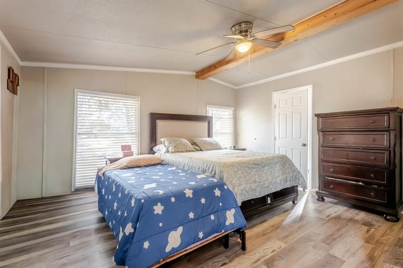 5206 Buttercup Court, Granbury TX 76049 - Photo 11