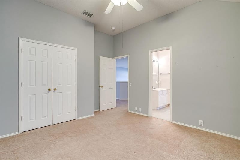 519 Deerwood Drive, Burleson TX 76028 - Photo 27