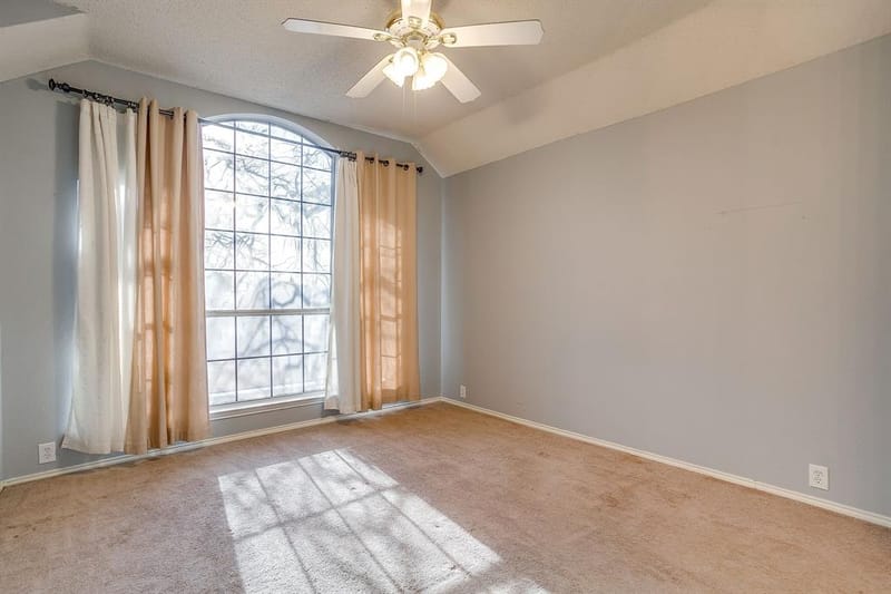 519 Deerwood Drive, Burleson TX 76028 - Photo 36