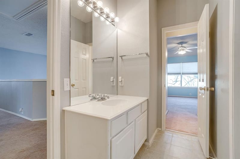 519 Deerwood Drive, Burleson TX 76028 - Photo 28