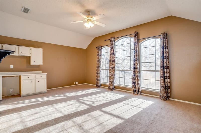519 Deerwood Drive, Burleson TX 76028 - Photo 24