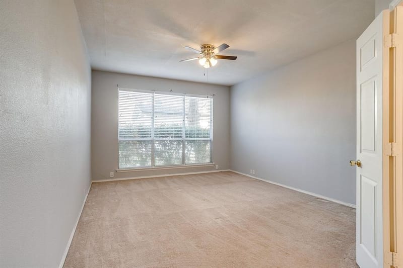 519 Deerwood Drive, Burleson TX 76028 - Photo 18