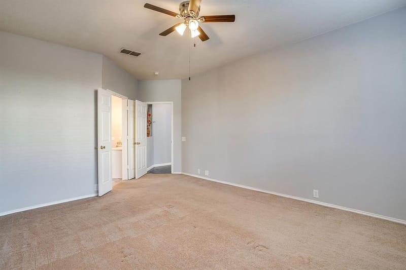 519 Deerwood Drive, Burleson TX 76028 - Photo 19