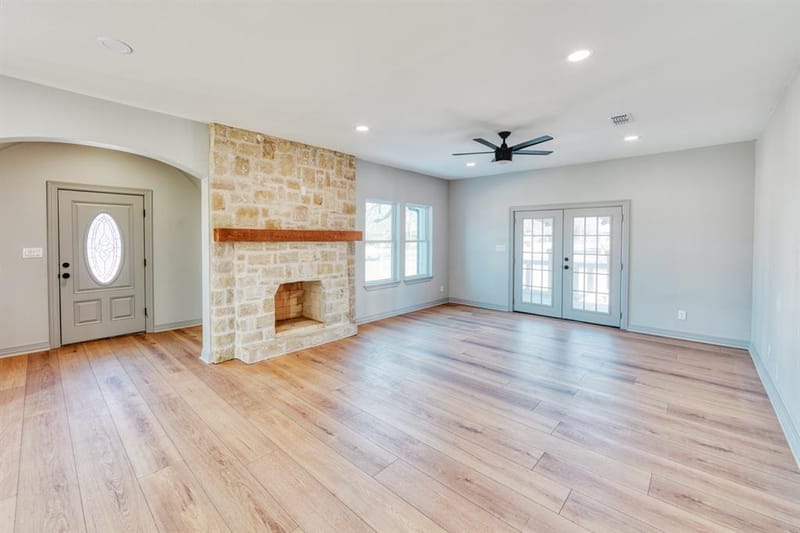 808 N Main Street, Tioga TX 76271 - Photo 6