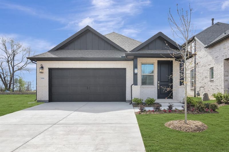 806 Sagebrush Trail, Sherman TX 75092