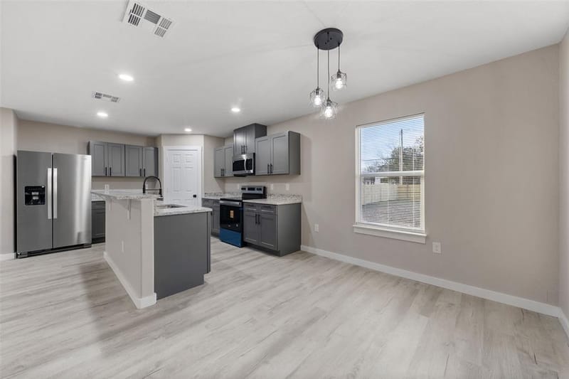 1905 Sanger Avenue, Waco TX 76707 - Photo 7