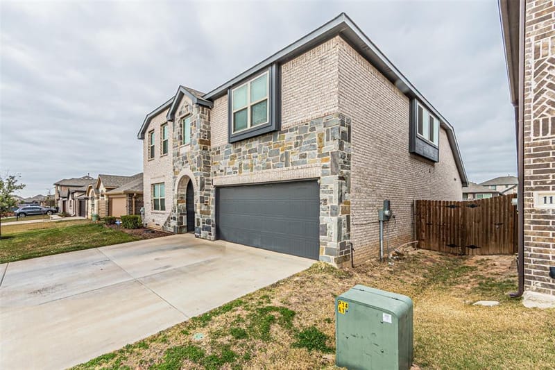 1128 Goldenrod Drive, Godley TX 76044 - Photo 27