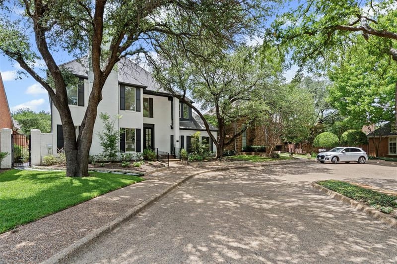 2 Parliament Place, Dallas TX 75225