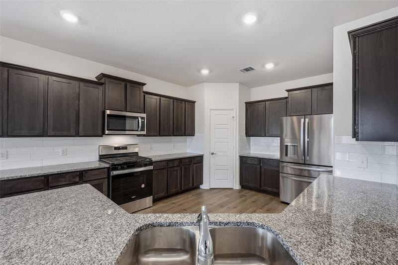 4009 Savoy Way, McKinney TX 75071 - Photo 6