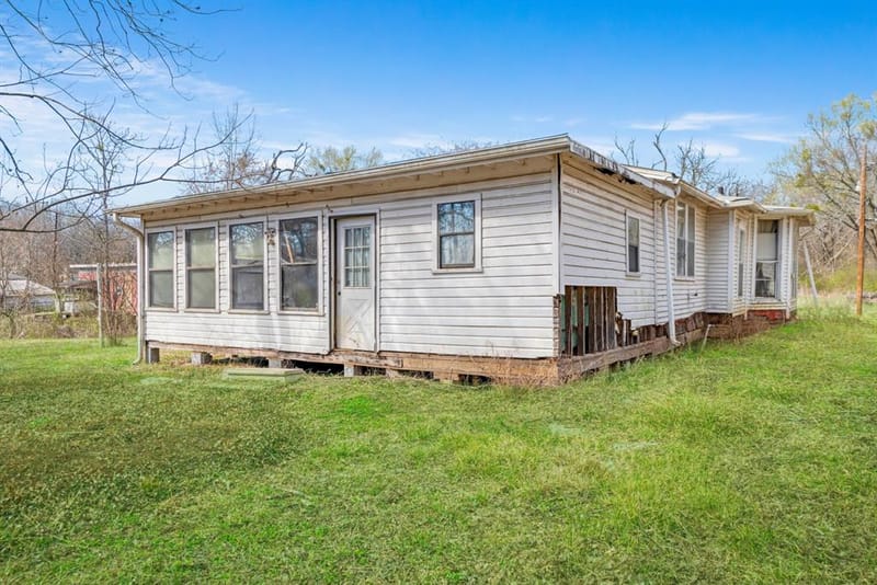 1080 Hearon Street E, Paris TX 75460 - Photo 19
