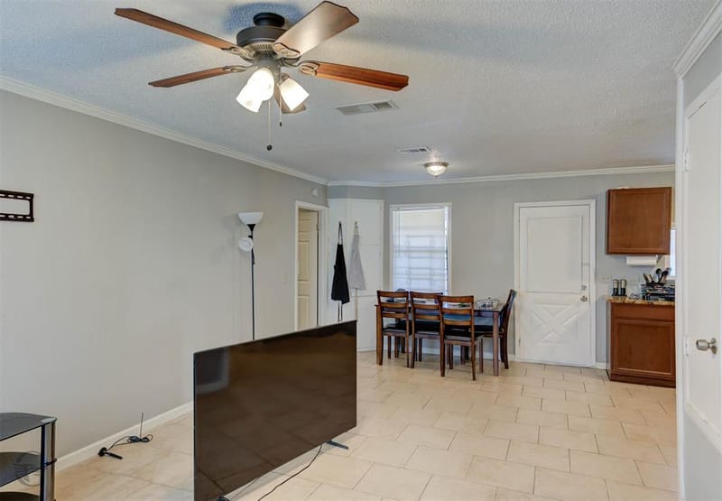 9403 Woodcrest Drive, Shreveport LA 71118 - Photo 2