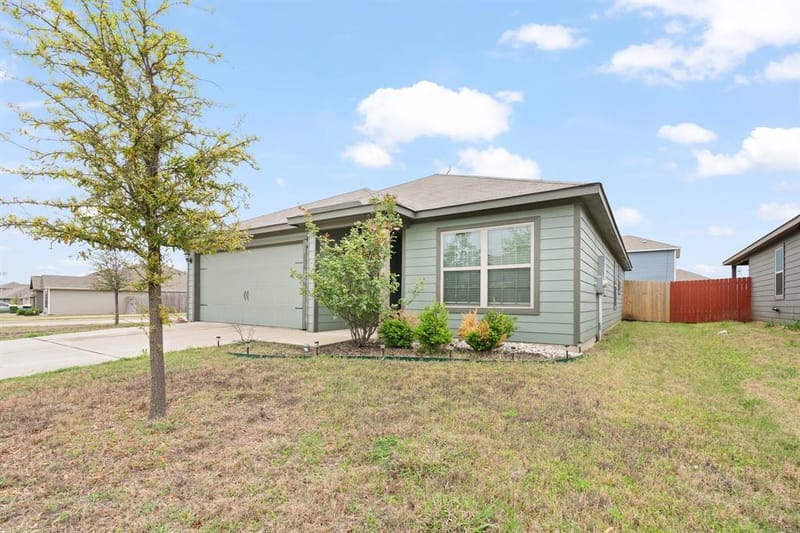 116 Austin Avenue, Venus TX 76084 - Photo 2
