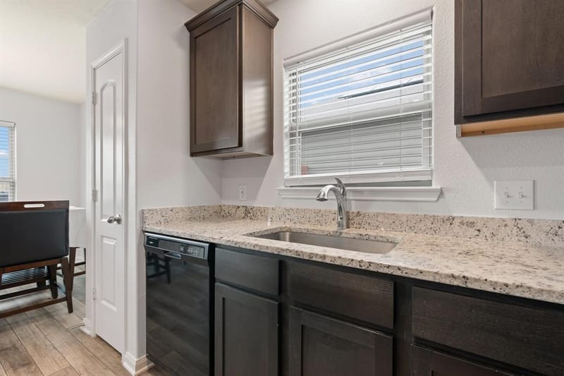 116 Austin Avenue, Venus TX 76084 - Photo 10