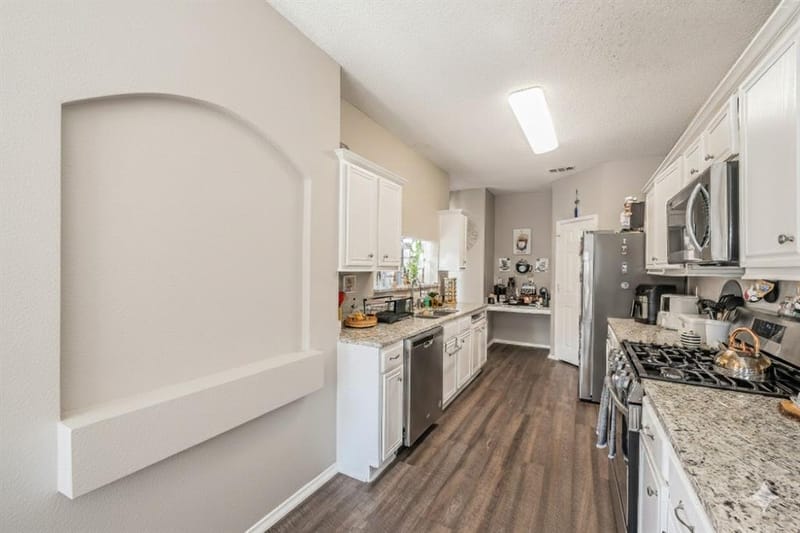 2322 Wilmette Drive, Arlington TX 76018 - Photo 11
