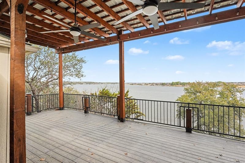 7006 Stone Bluff Court, Granbury TX 76048