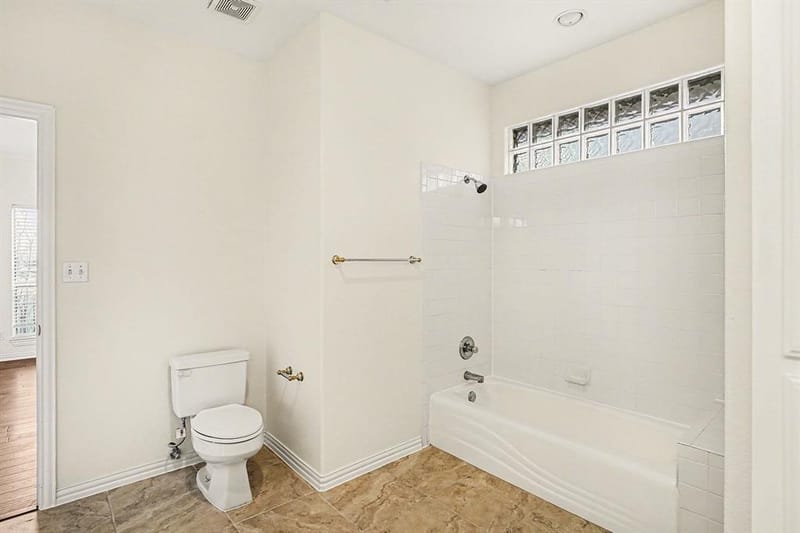 7006 Stone Bluff Court, Granbury TX 76048 - Photo 28