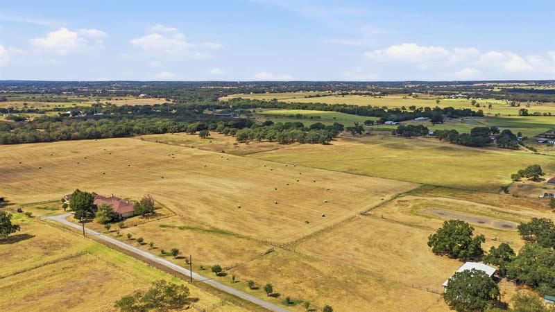 3601 Springfield Road, Springtown TX 76082 - Photo 2