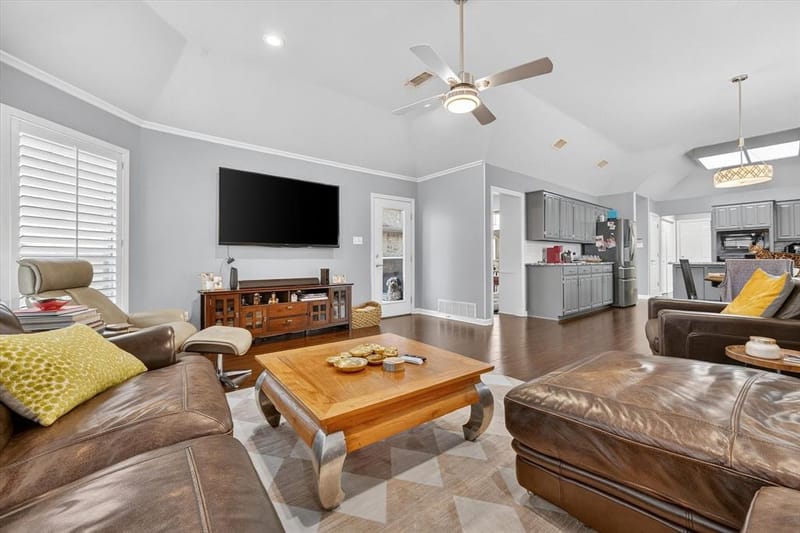 3211 Summergrove Drive, Arlington TX 76001 - Photo 18