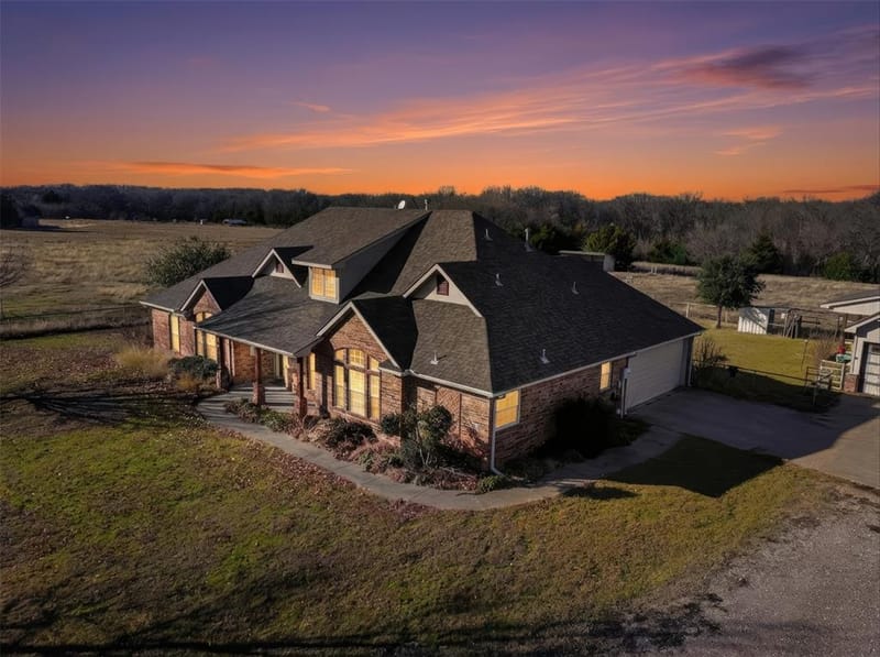 2611 Lonesome Dove, Farmersville TX 75442 - Photo 2