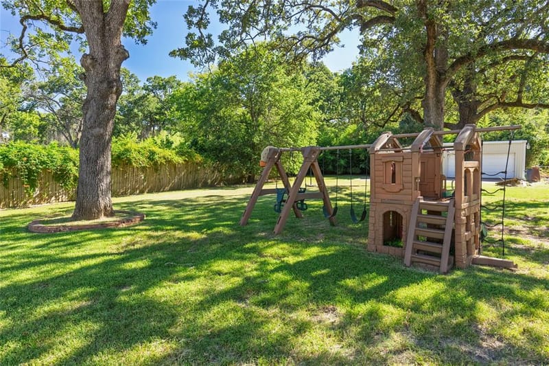6304 Joe Ramsey Boulevard E, Greenville TX 75402 - Photo 32
