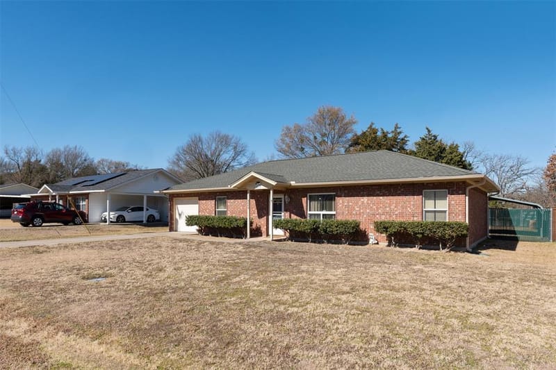 924 Guam Street, Tool TX 75143 - Photo 2
