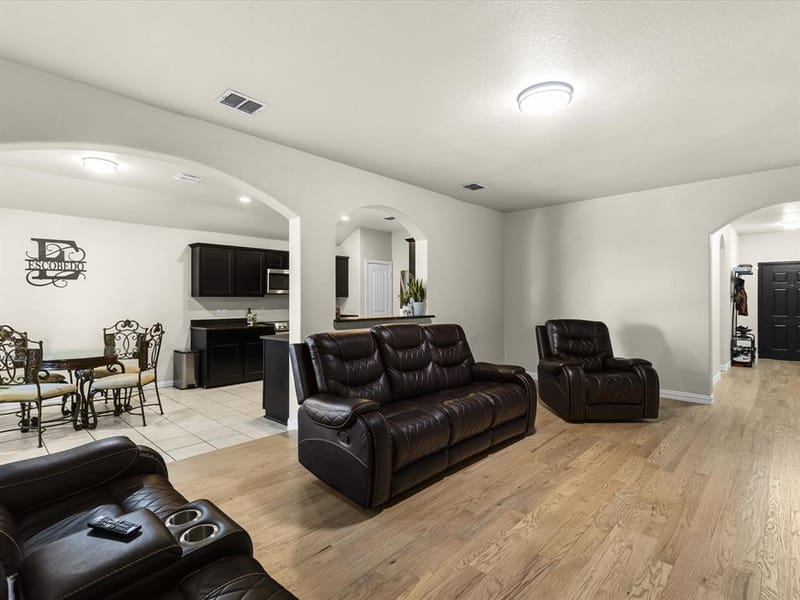 6214 Teague Drive, Dallas TX 75241 - Photo 6