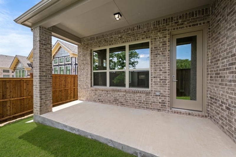 1616 Olympia Avenue, Corinth TX 76208 - Photo 27