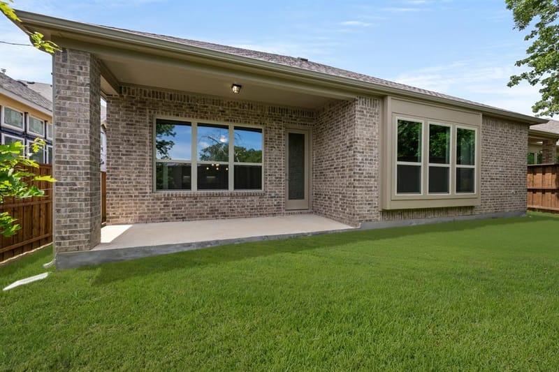 1616 Olympia Avenue, Corinth TX 76208 - Photo 25