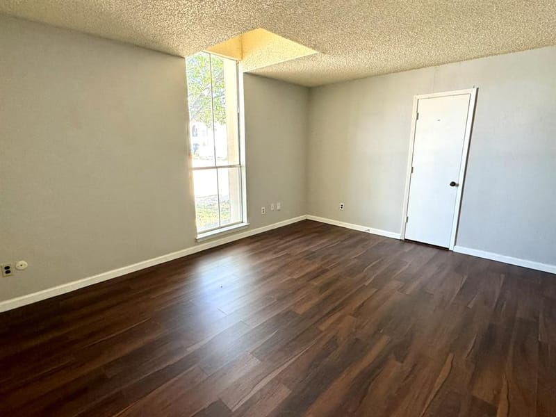 3400 Ambassador Row, Dalworthington Gardens TX 76013 - Photo 11