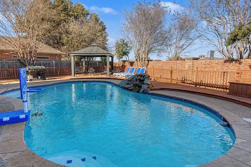 6400 Briercliff Court, Fort Worth TX 76132
