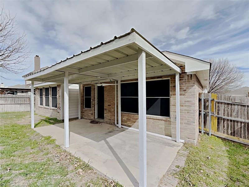617 Oak Hollow Trail, Saginaw TX 76179 - Photo 13