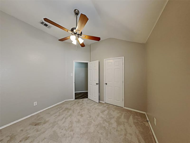 617 Oak Hollow Trail, Saginaw TX 76179 - Photo 3