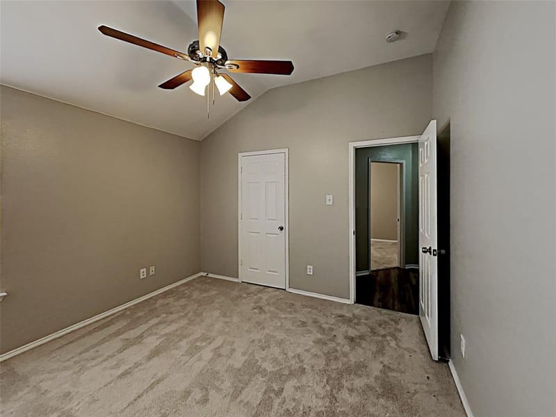 617 Oak Hollow Trail, Saginaw TX 76179 - Photo 5