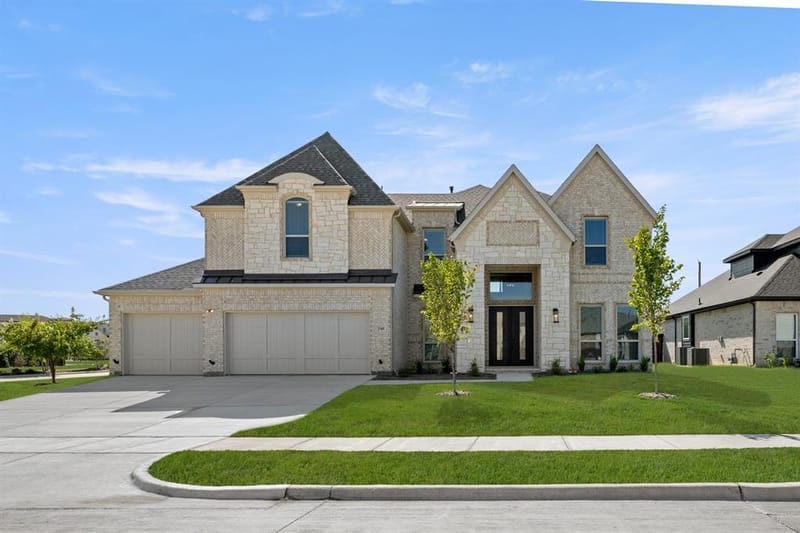 2549 Baypoint Drive, Grand Prairie TX 75054 - Photo 2