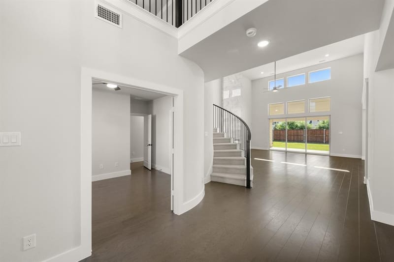 2549 Baypoint Drive, Grand Prairie TX 75054 - Photo 7