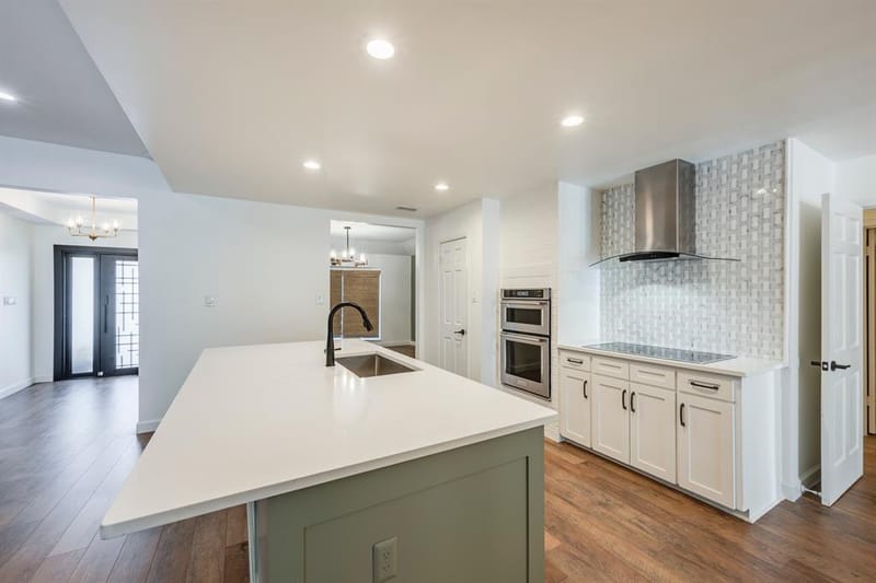 501 N Havenwood Lane, Fort Worth TX 76112 - Photo 13