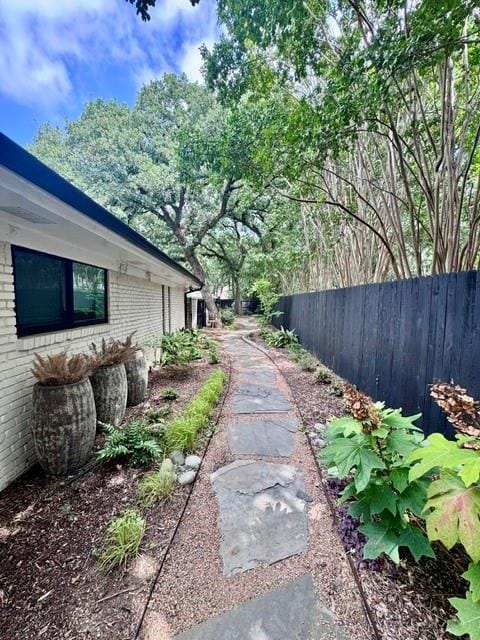 501 N Havenwood Lane, Fort Worth TX 76112 - Photo 37