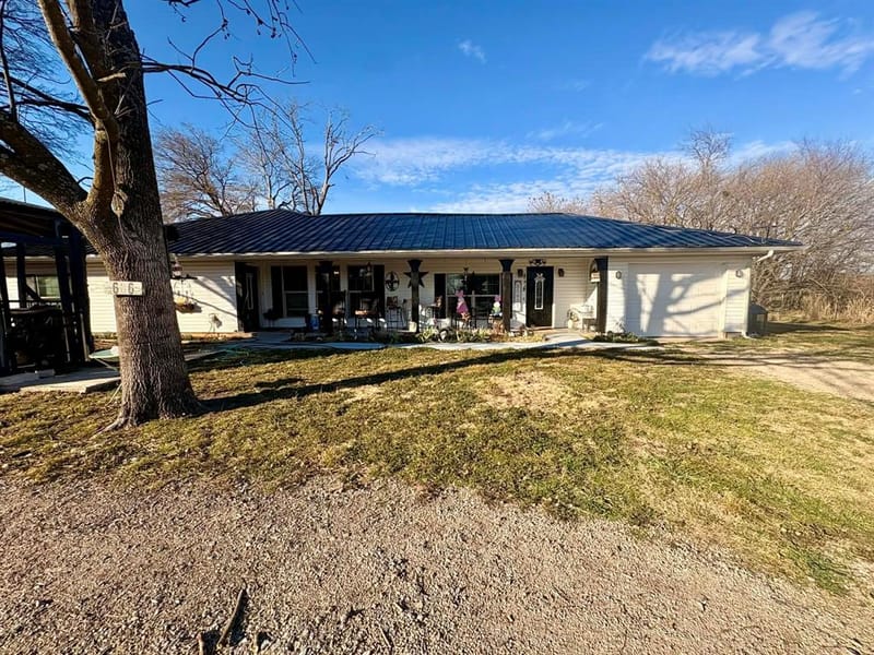 636 County Road 1535, Bonham TX 75418 - Photo 2