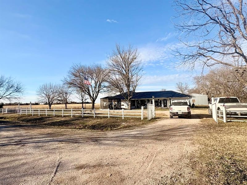 636 County Road 1535, Bonham TX 75418 - Photo 3